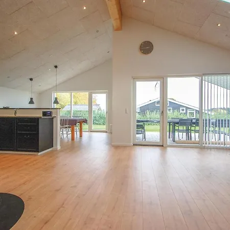 בית נופש Four-bedroom In Haderslev